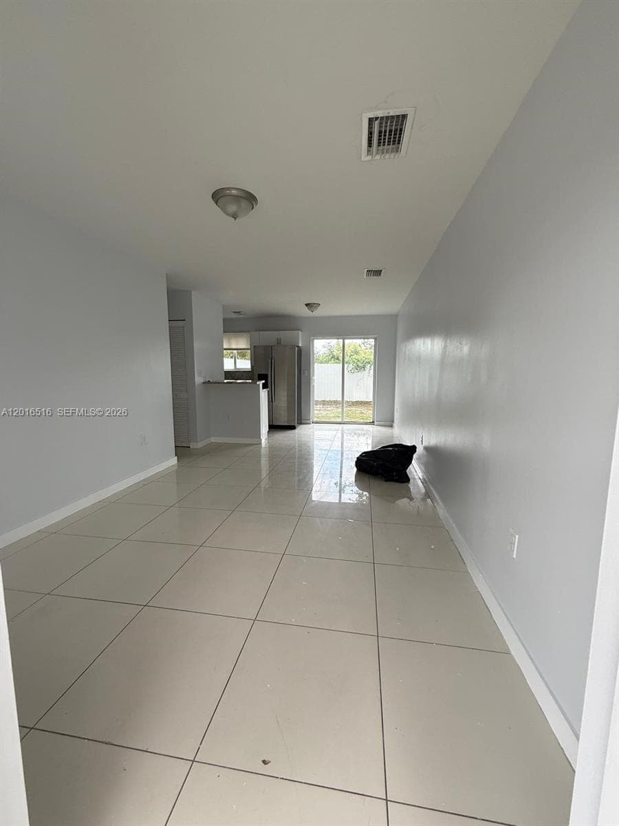 2121-2125 NW 72nd St, Miami FL 33147 — 4