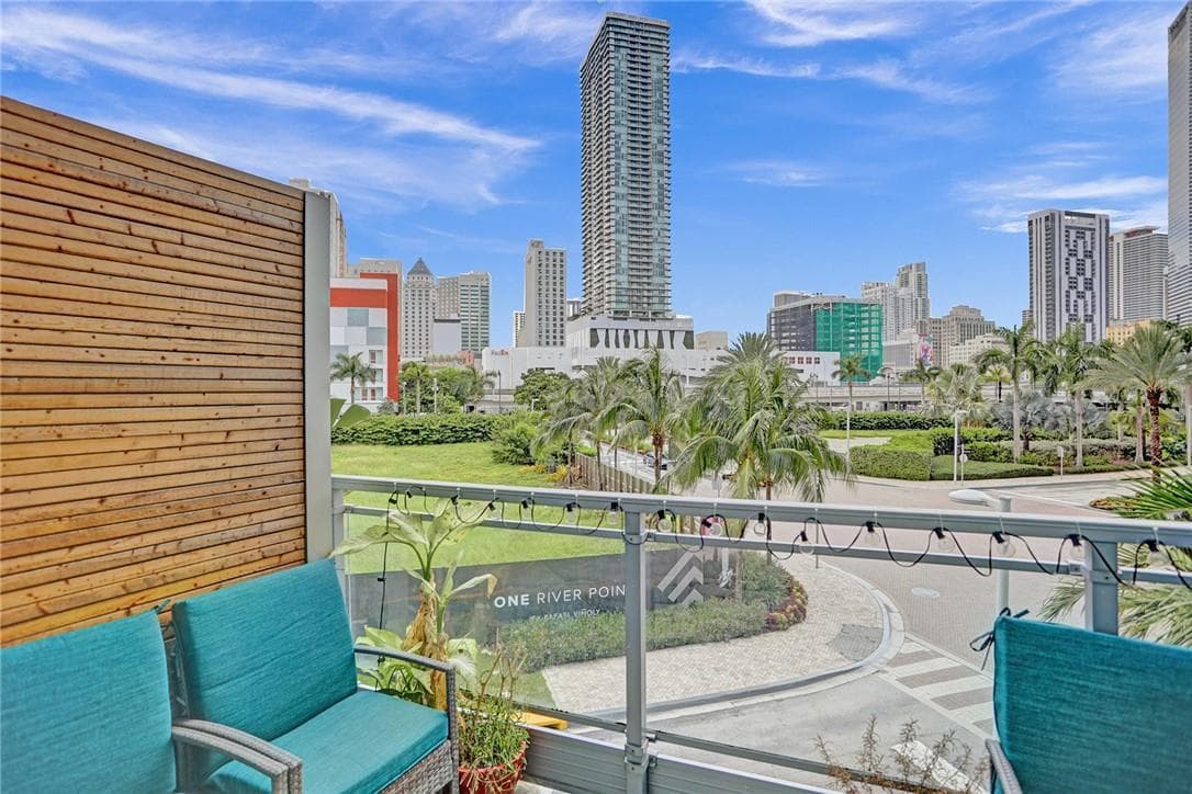 90 SW 3rd Street, Miami FL 33130 — 16