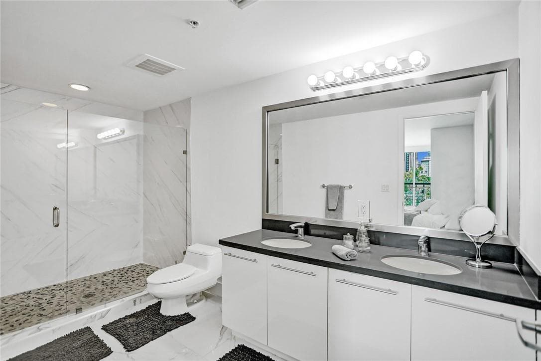 90 SW 3rd Street, Miami FL 33130 — 26