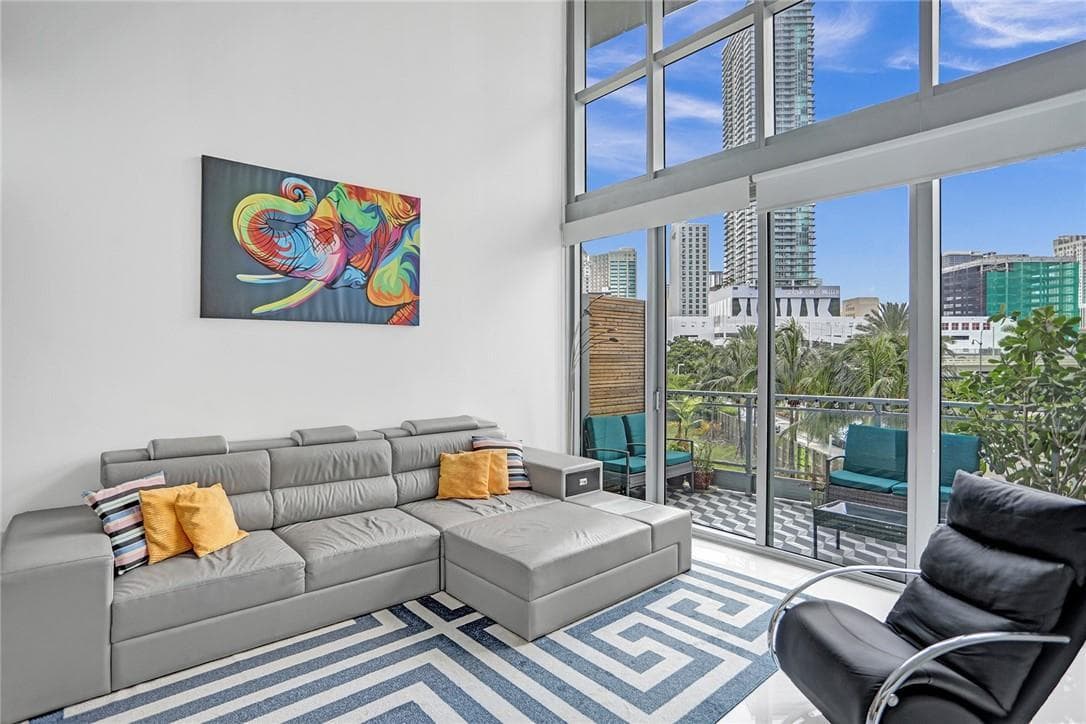 90 SW 3rd Street, Miami FL 33130 — 5