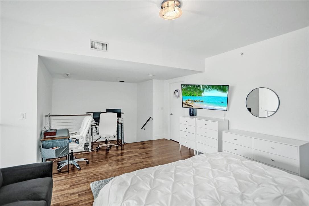 90 SW 3rd Street, Miami FL 33130 — 24
