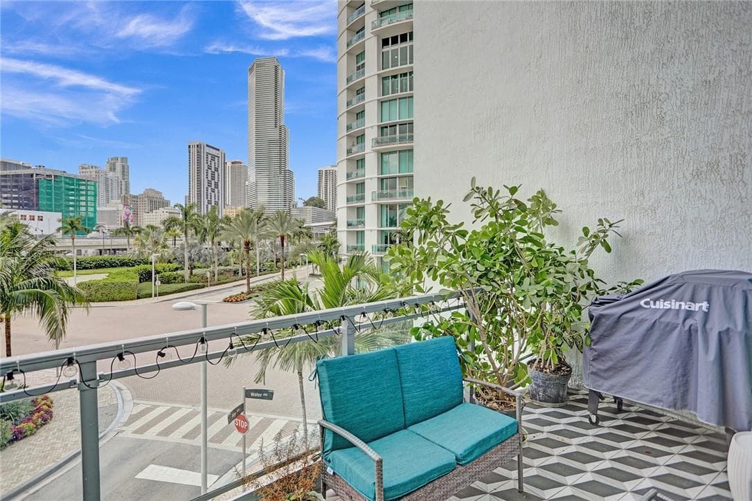 90 SW 3rd Street, Miami FL 33130 — 15