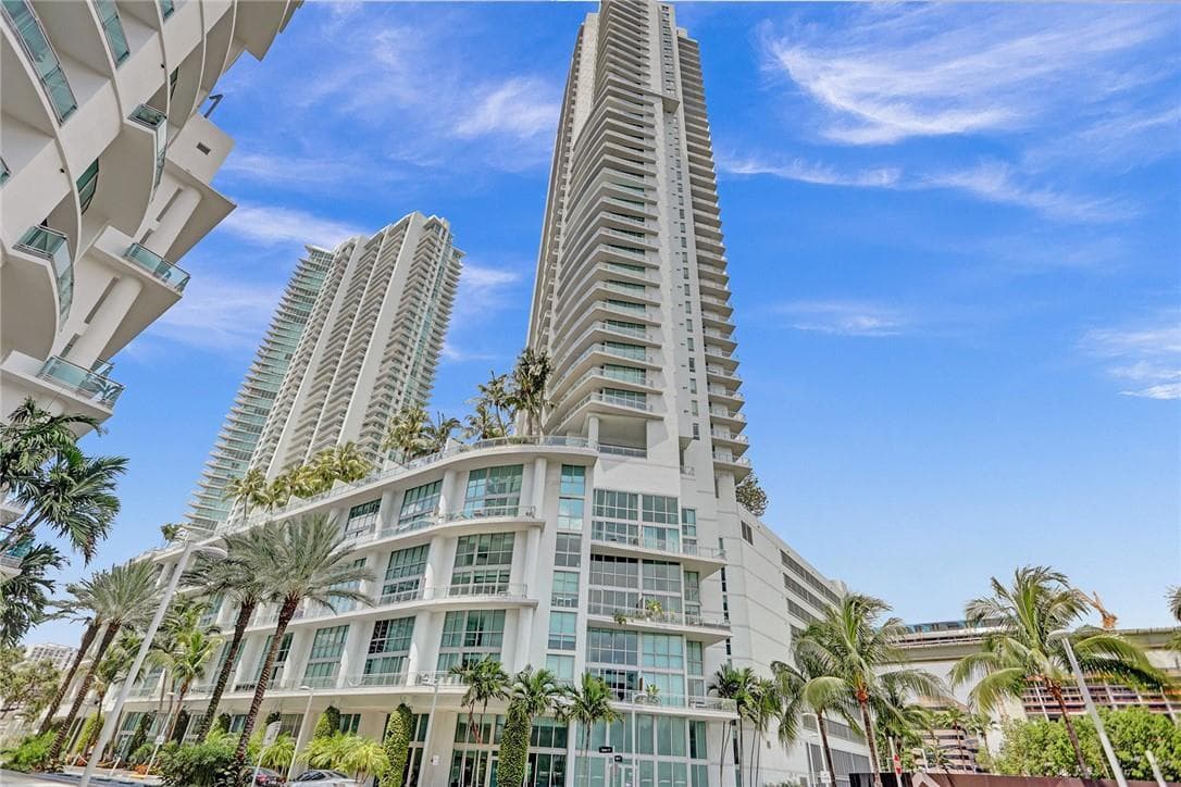 90 SW 3rd Street, Miami FL 33130 — 31