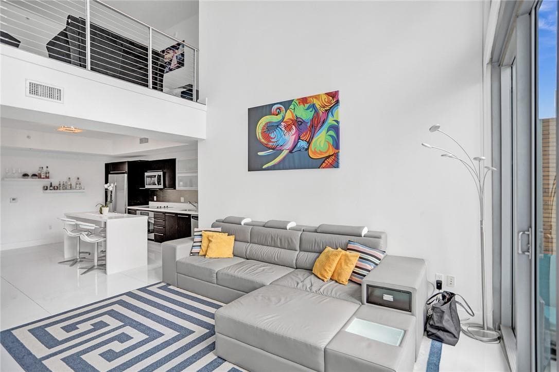 90 SW 3rd Street, Miami FL 33130 — 4