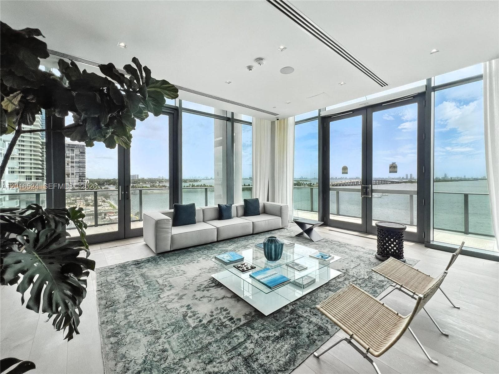 3131 NE 7th Ave # 1504, Miami FL 33137 — 19
