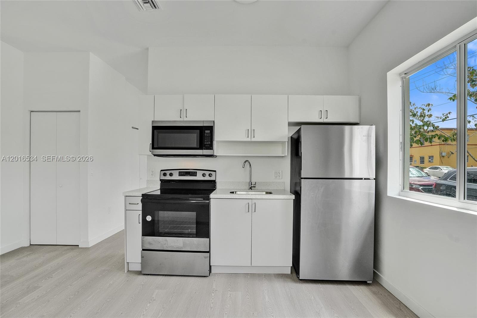 1567 NW 1st St # 1, Miami FL 33125 — 5