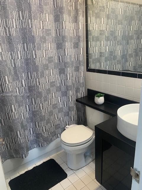 1244 Pennsylvania Ave # 306, Miami Beach FL 33139 — 2