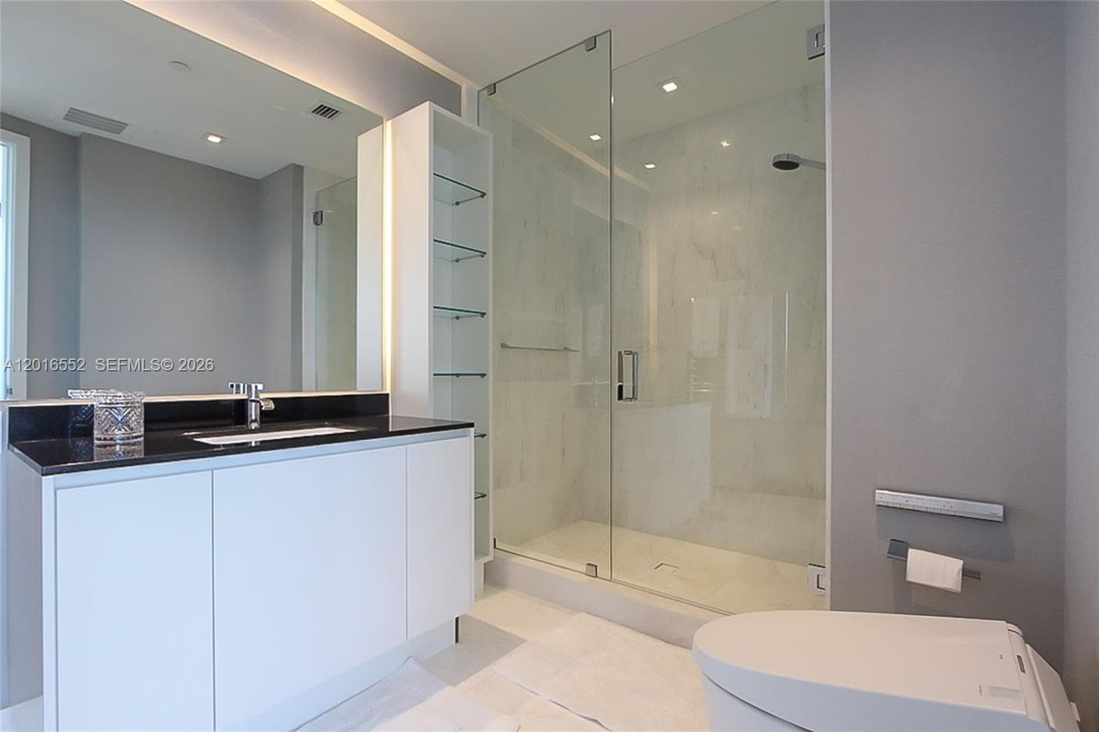 18555 Collins Ave # 4605, Sunny Isles Beach FL 33160 — 23