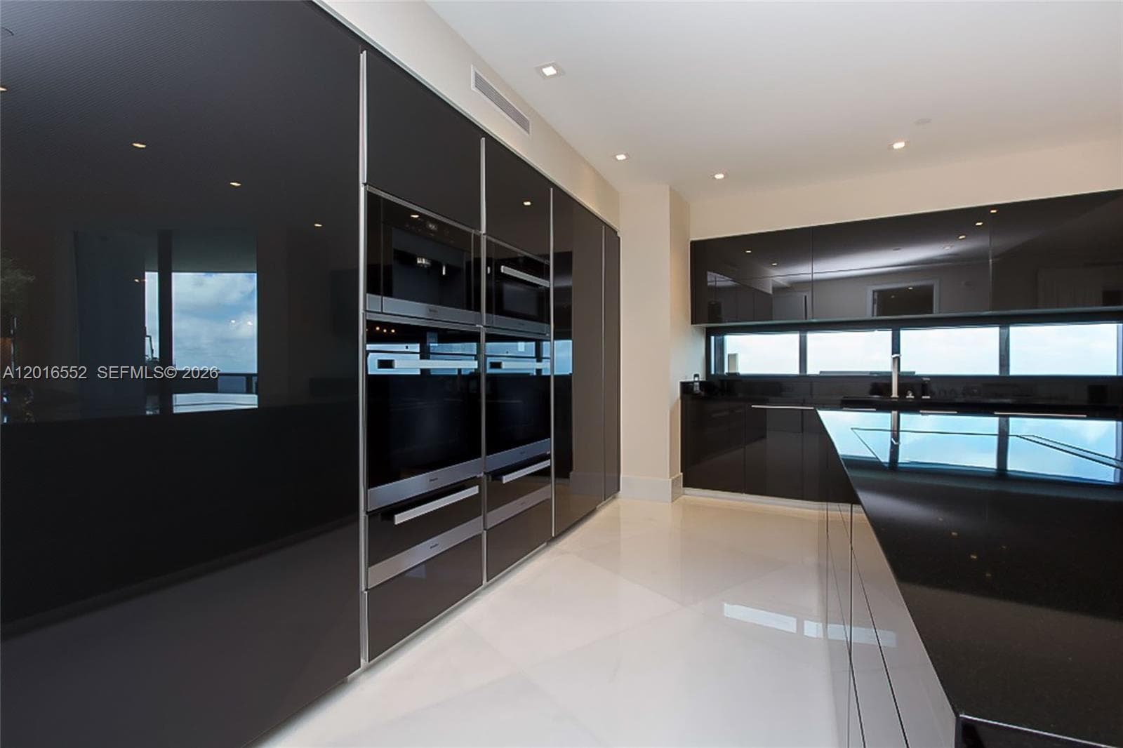 18555 Collins Ave # 4605, Sunny Isles Beach FL 33160 — 16