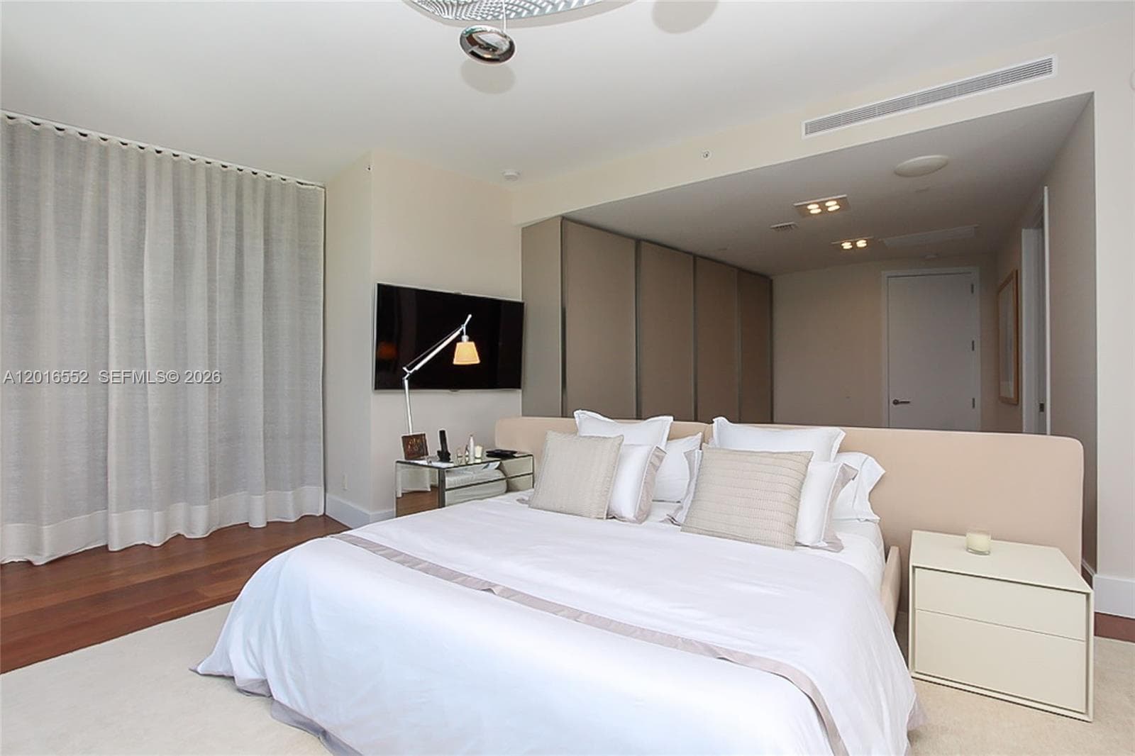 18555 Collins Ave # 4605, Sunny Isles Beach FL 33160 — 26