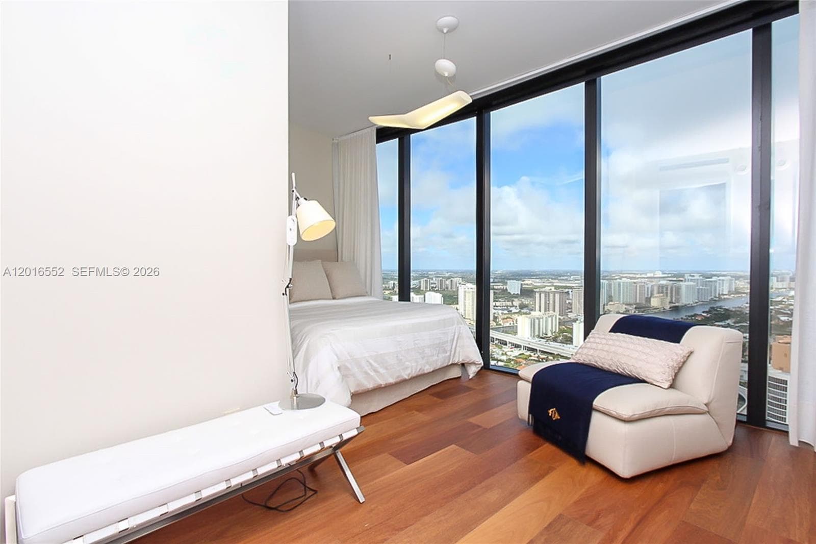 18555 Collins Ave # 4605, Sunny Isles Beach FL 33160 — 33