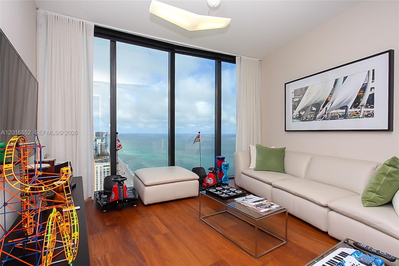 18555 Collins Ave # 4605, Sunny Isles Beach FL 33160 — 31
