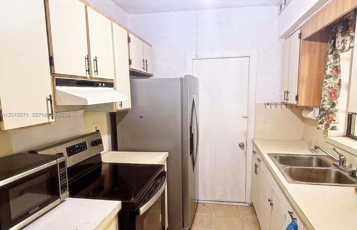 50 E 44th St, Hialeah FL 33013 — 2