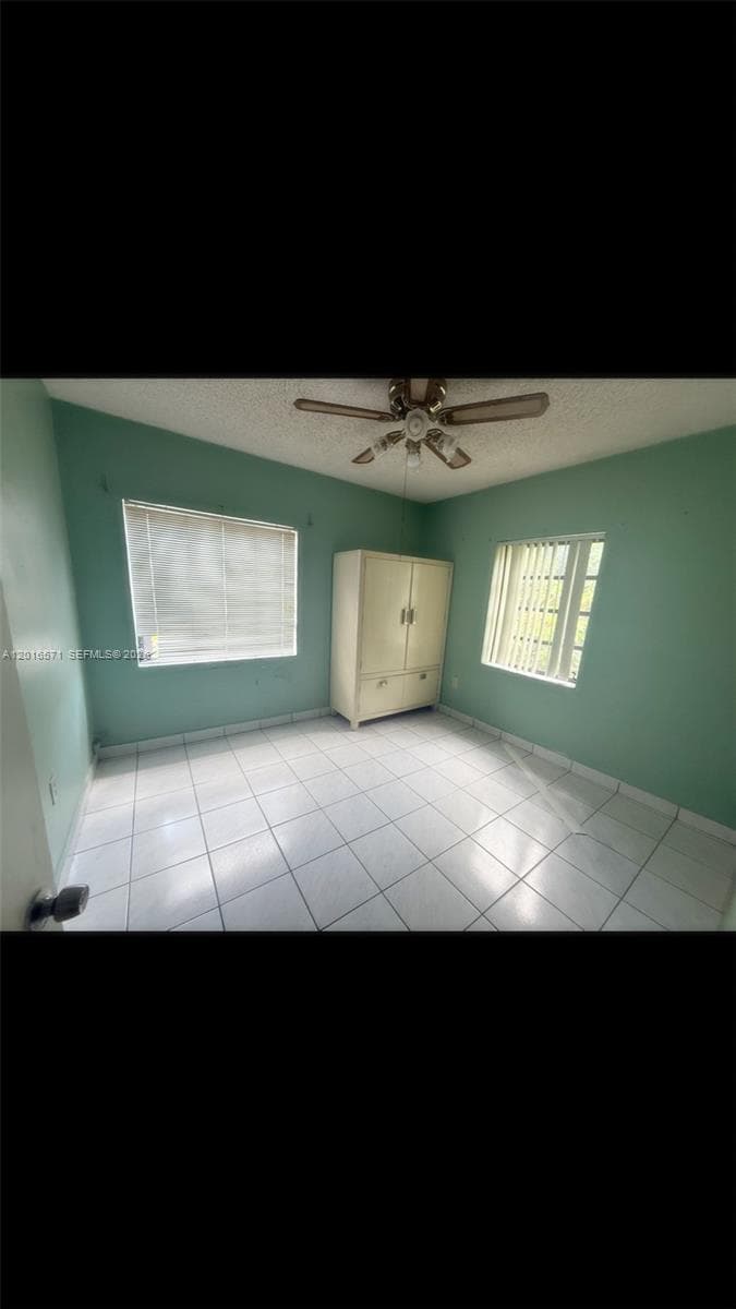 50 E 44th St, Hialeah FL 33013 — 4