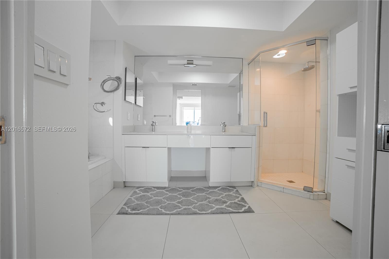 6301 Collins Ave # 1102, Miami Beach FL 33141 — 17