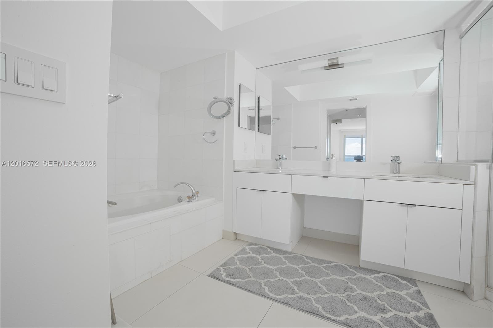 6301 Collins Ave # 1102, Miami Beach FL 33141 — 18