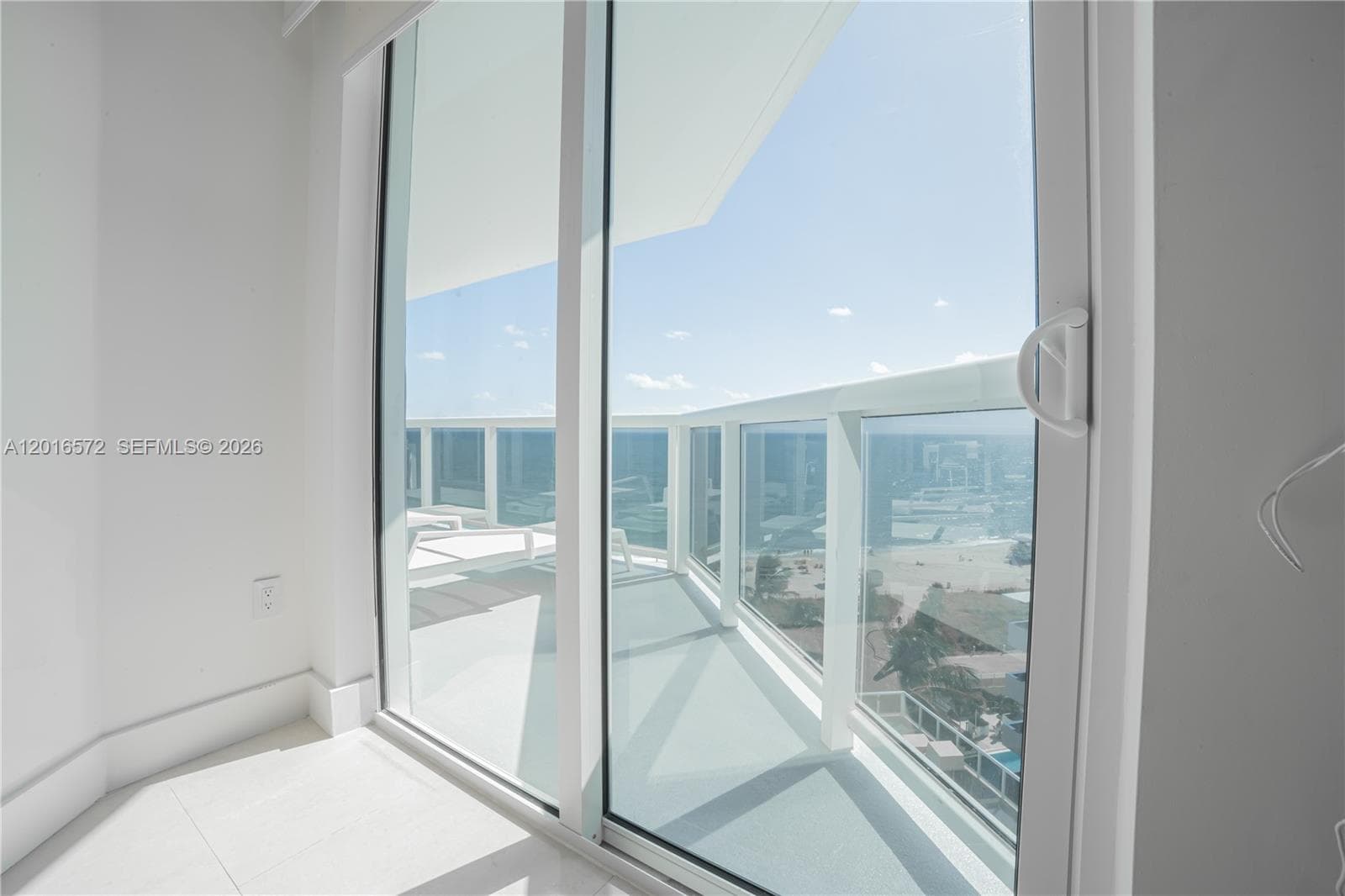 6301 Collins Ave # 1102, Miami Beach FL 33141 — 25