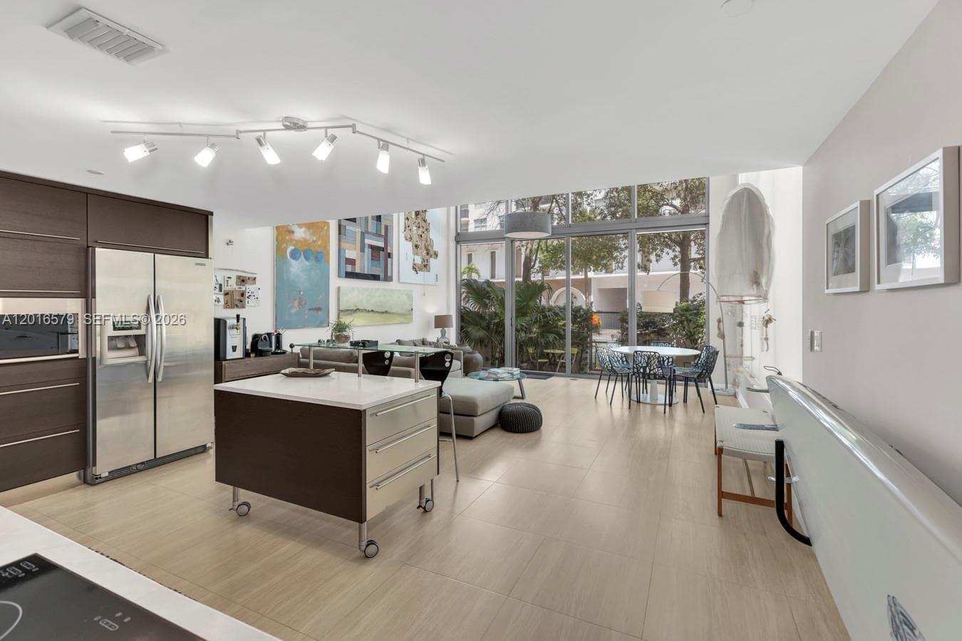 6000 Collins Ave # 129, Miami Beach FL 33140 — 6