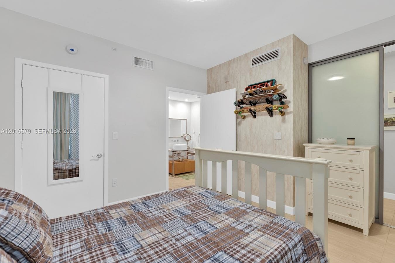 6000 Collins Ave # 129, Miami Beach FL 33140 — 13