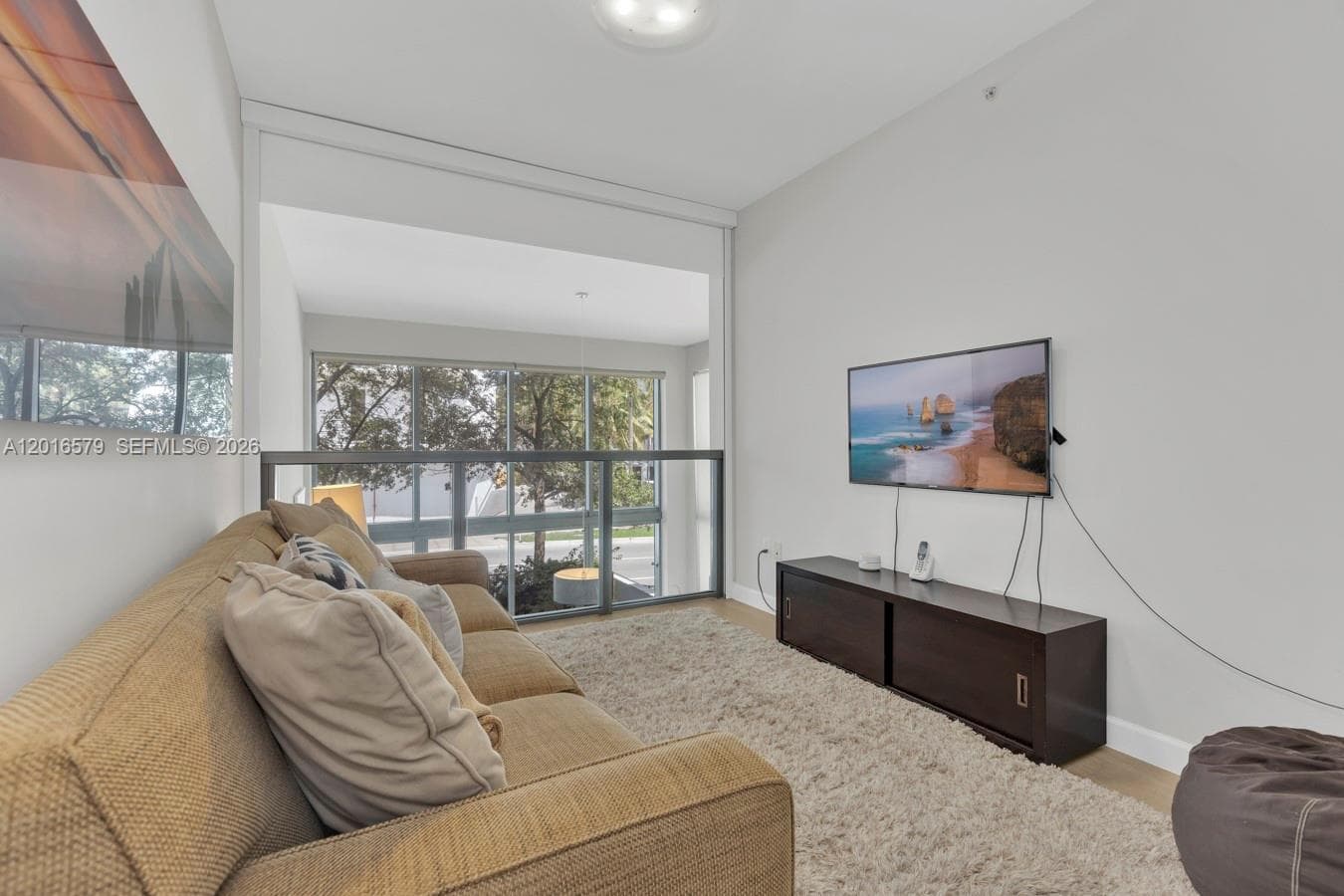6000 Collins Ave # 129, Miami Beach FL 33140 — 17