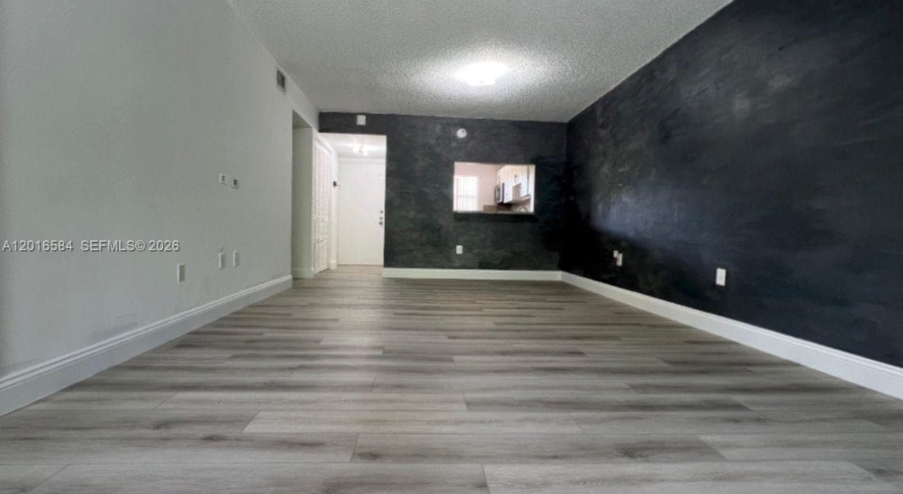 8885 Fontainebleau Blvd # 205, Miami FL 33172 — 6