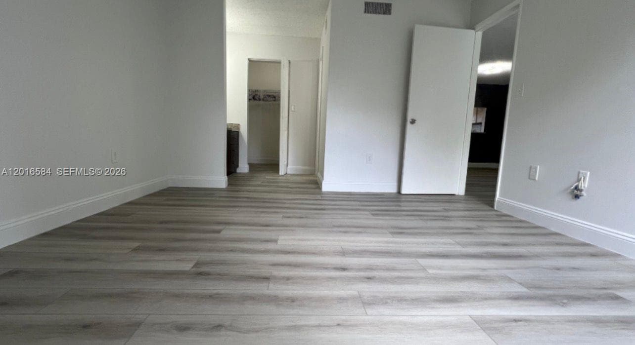 8885 Fontainebleau Blvd # 205, Miami FL 33172 — 16