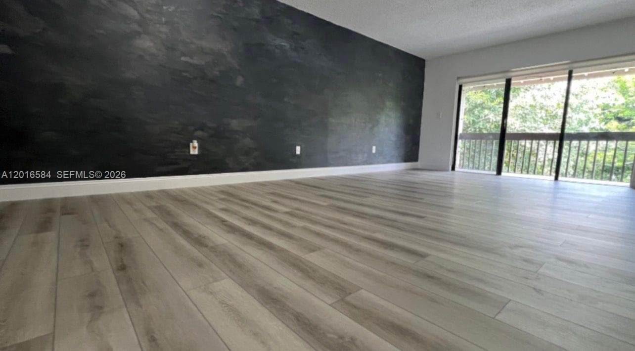 8885 Fontainebleau Blvd # 205, Miami FL 33172 — 3