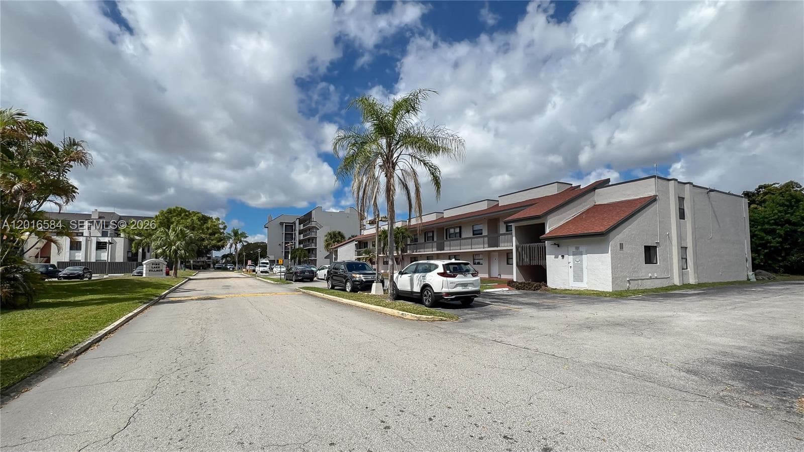 8885 Fontainebleau Blvd # 205, Miami FL 33172 — 30