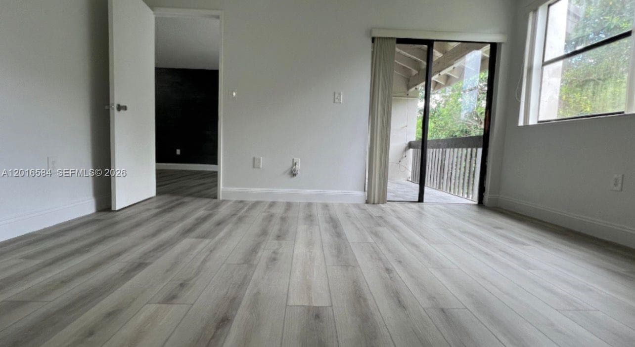 8885 Fontainebleau Blvd # 205, Miami FL 33172 — 18