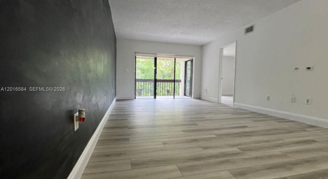 8885 Fontainebleau Blvd # 205, Miami FL 33172 — 11