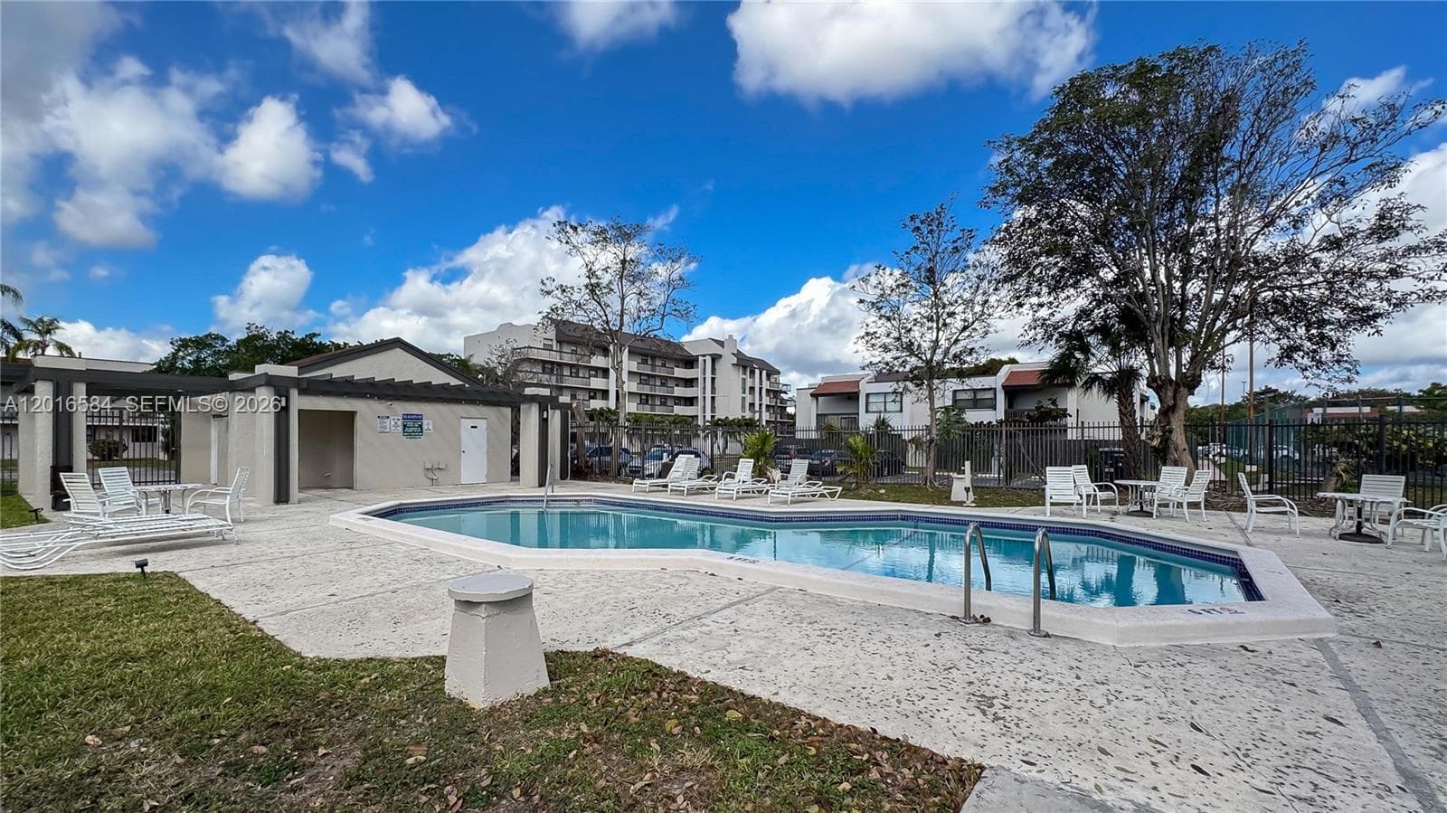 8885 Fontainebleau Blvd # 205, Miami FL 33172 — 29