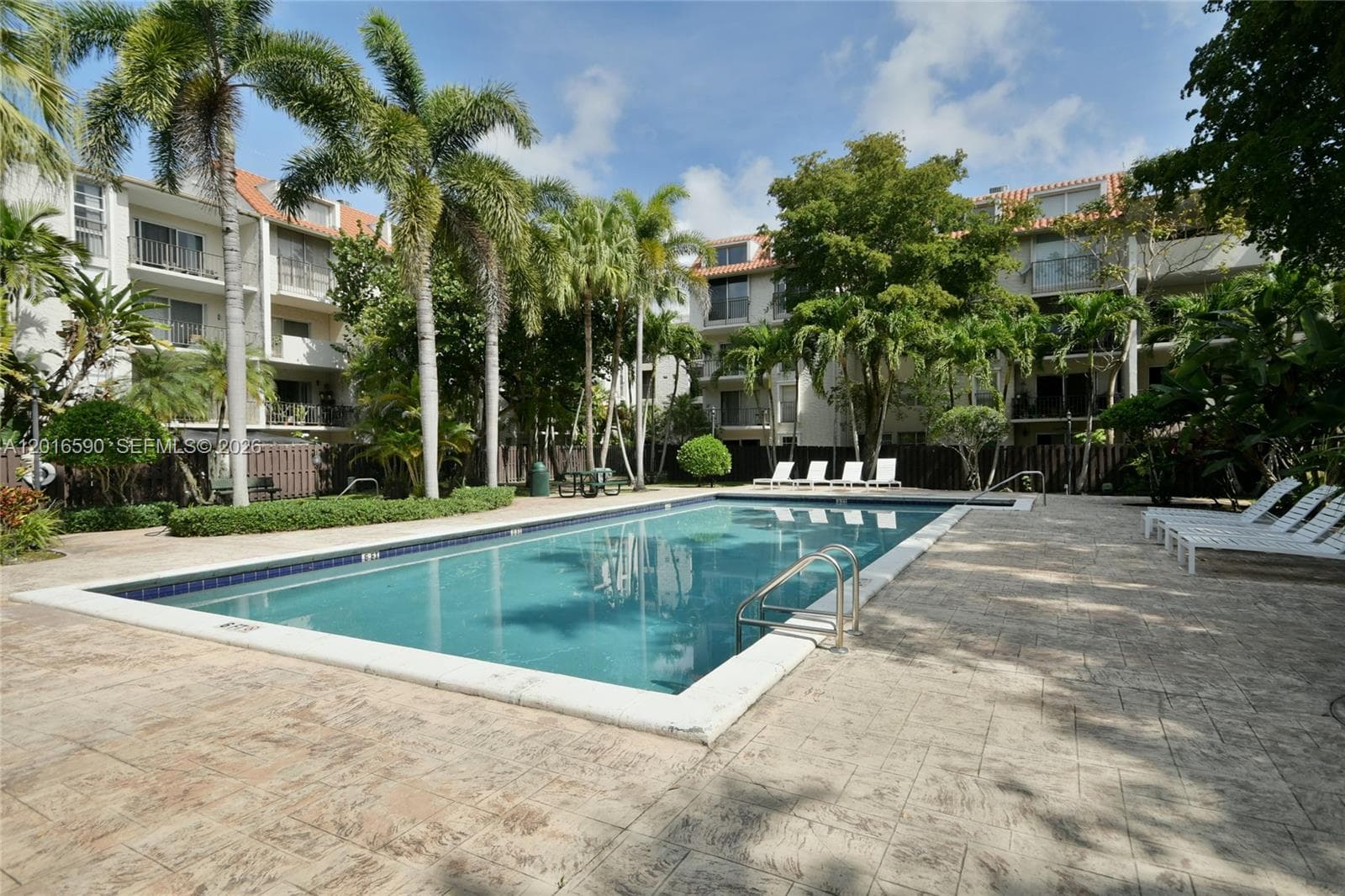 6884 N Kendall Dr # C401, Pinecrest FL 33156 — 62