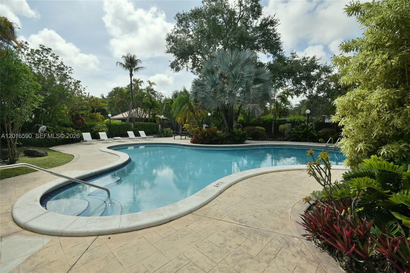 6884 N Kendall Dr # C401, Pinecrest FL 33156 — 72