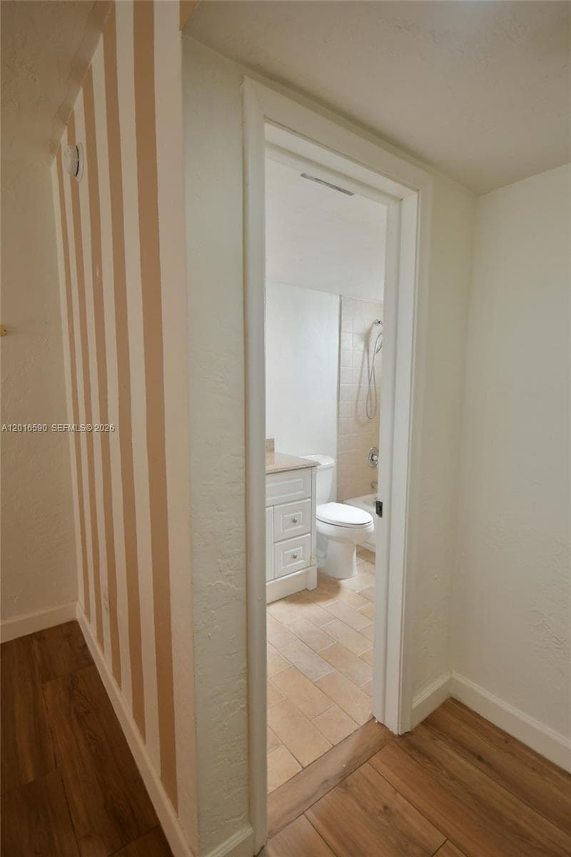 6884 N Kendall Dr # C401, Pinecrest FL 33156 — 46