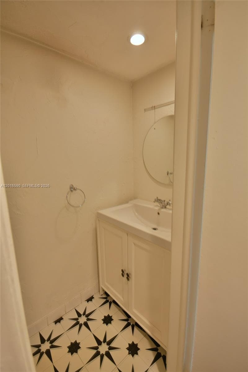 6884 N Kendall Dr # C401, Pinecrest FL 33156 — 17