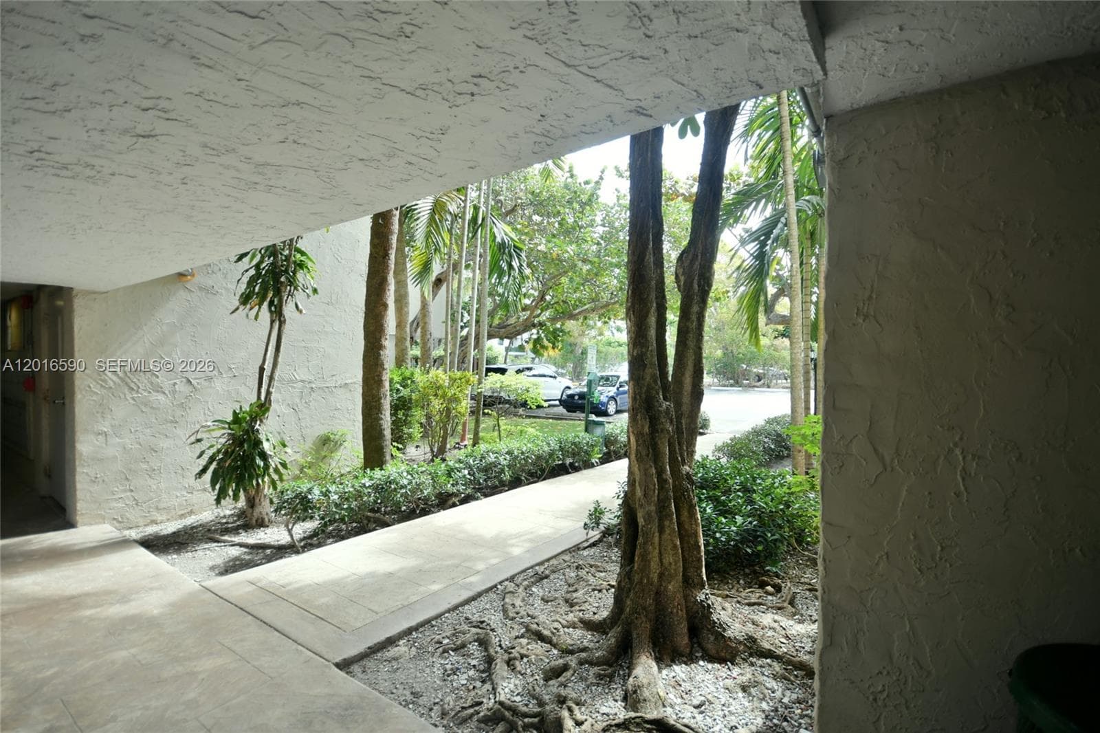 6884 N Kendall Dr # C401, Pinecrest FL 33156 — 12