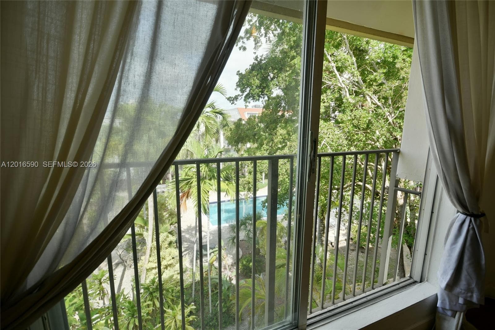 6884 N Kendall Dr # C401, Pinecrest FL 33156 — 36