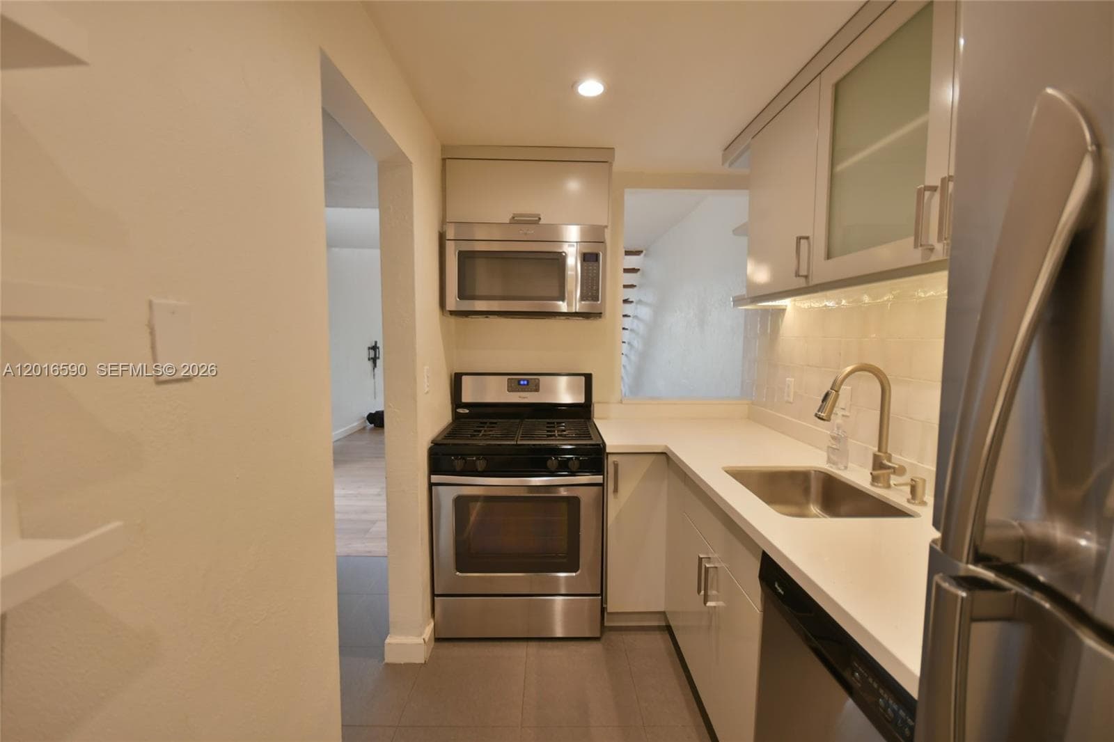 6884 N Kendall Dr # C401, Pinecrest FL 33156 — 24