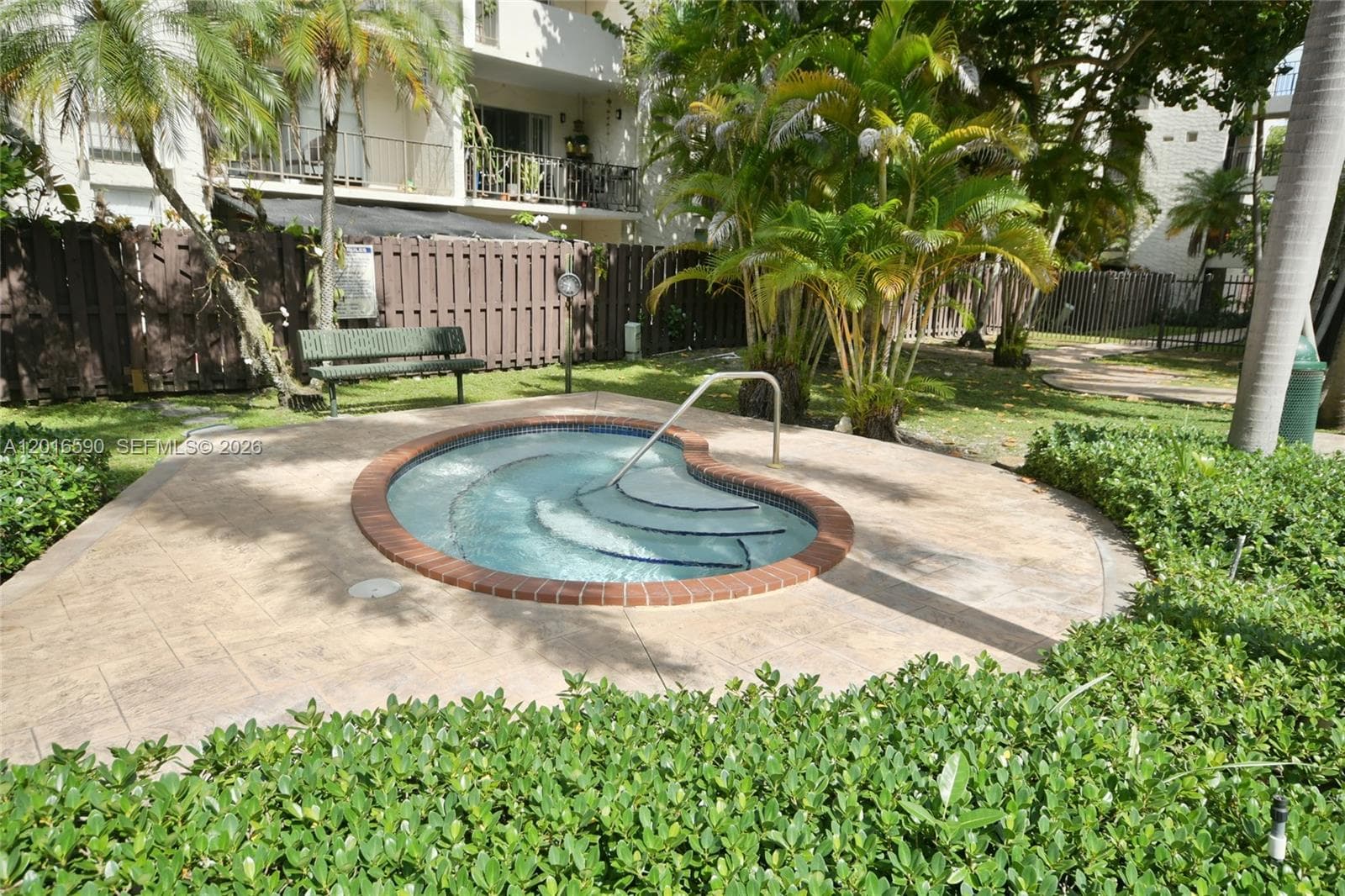 6884 N Kendall Dr # C401, Pinecrest FL 33156 — 69