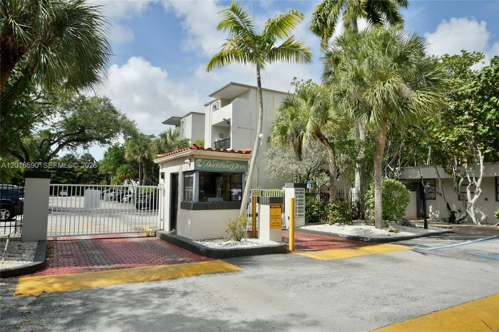 6884 N Kendall Dr # C401, Pinecrest FL 33156 — 10