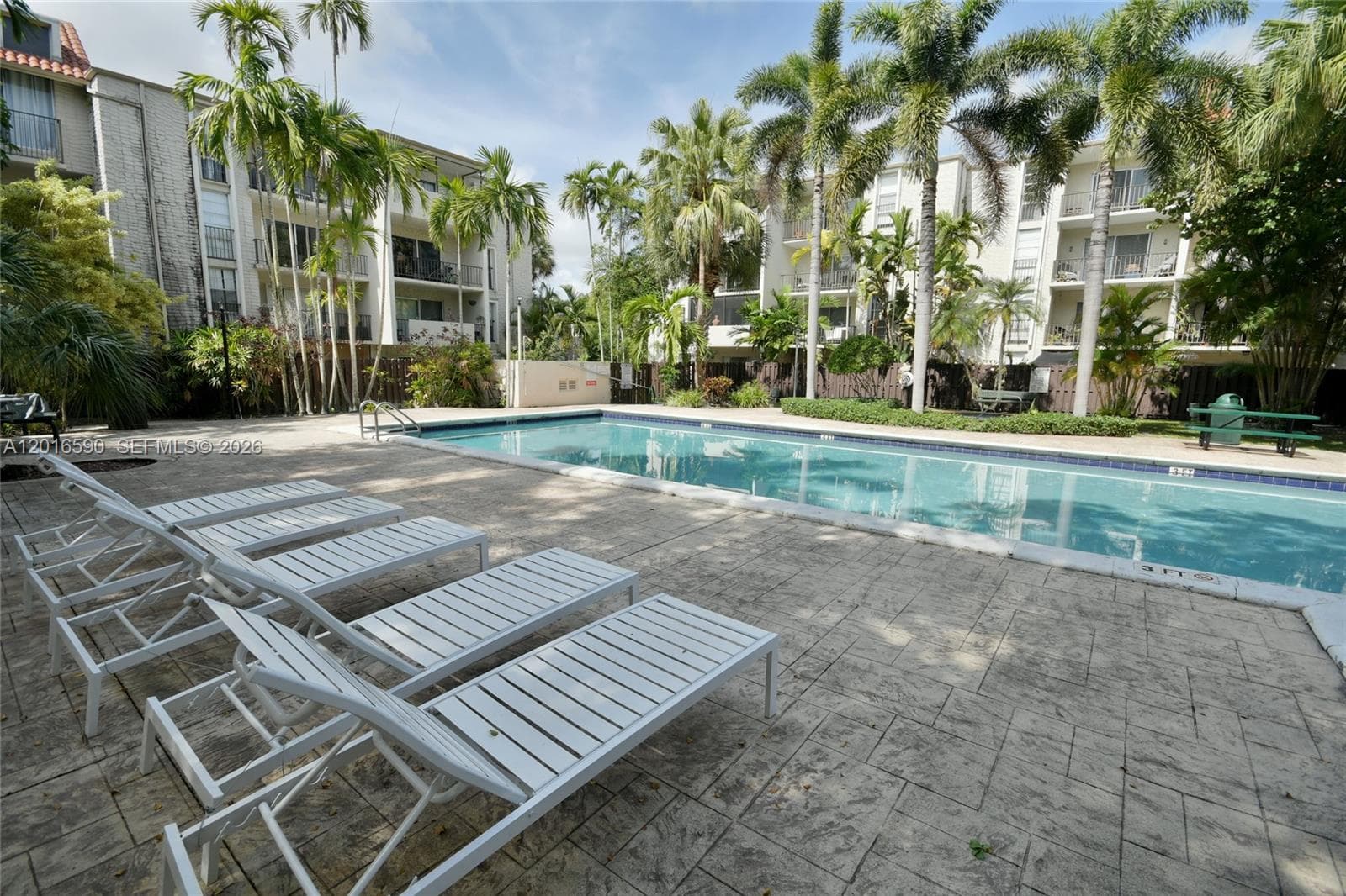 6884 N Kendall Dr # C401, Pinecrest FL 33156 — 68