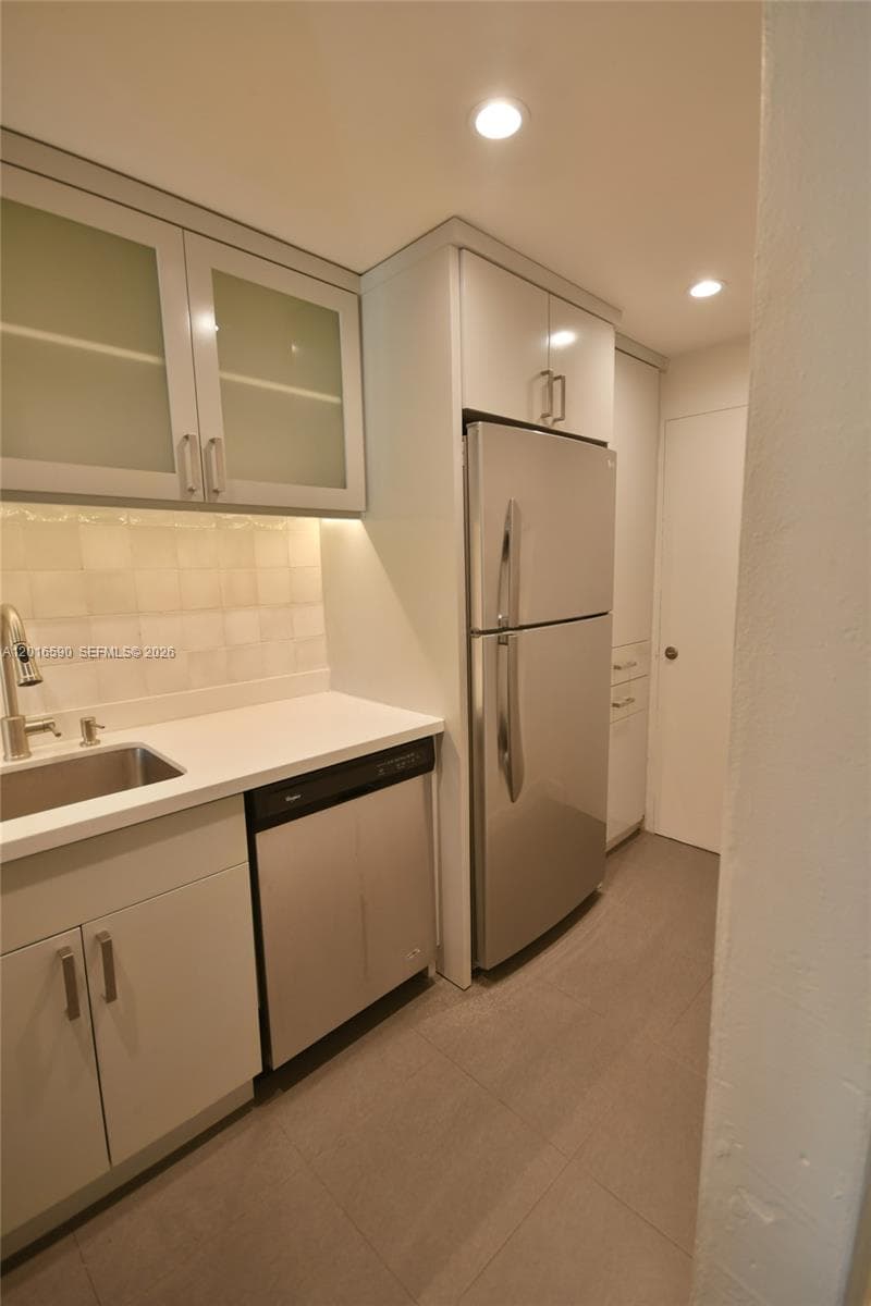6884 N Kendall Dr # C401, Pinecrest FL 33156 — 21