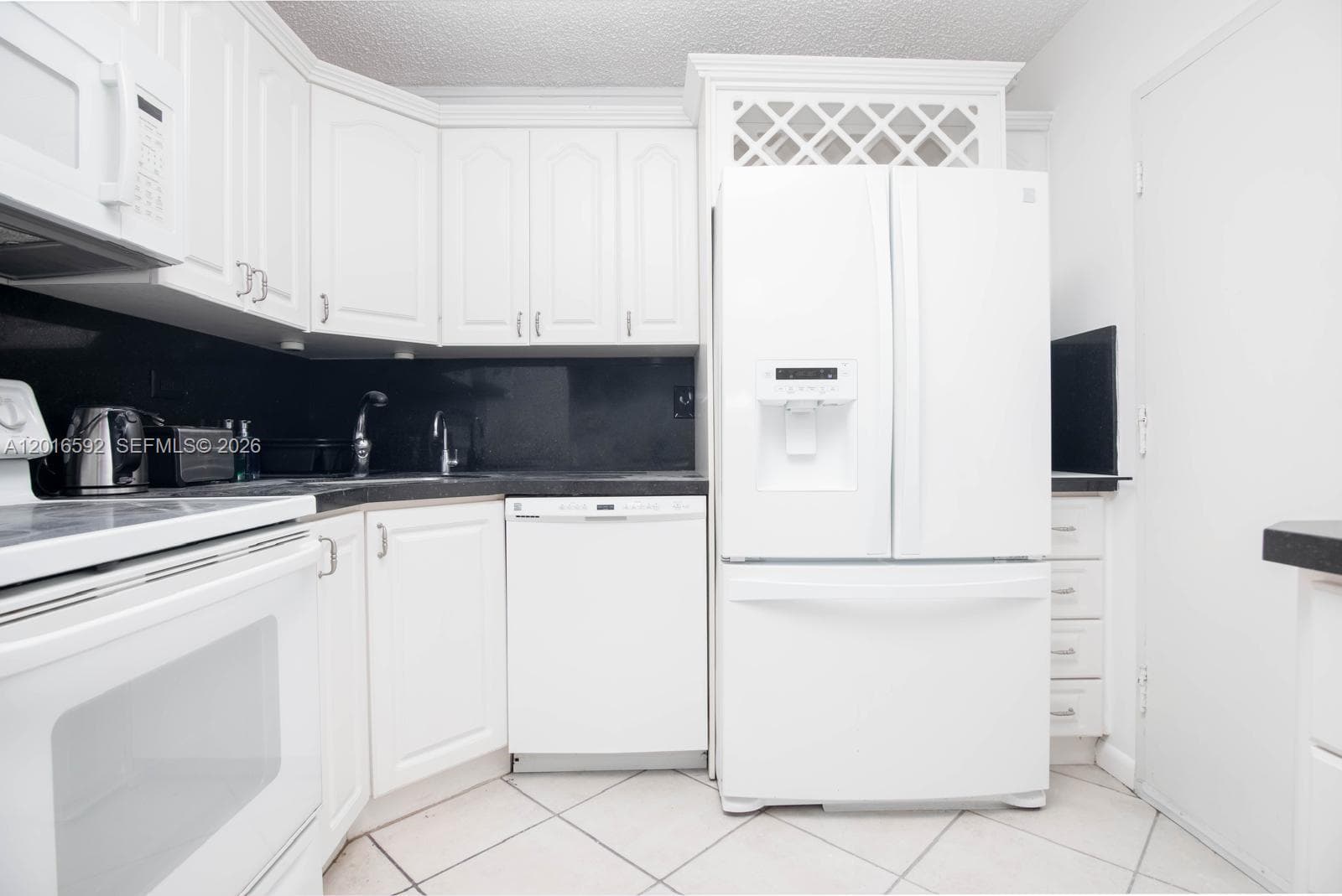 5555 Collins Ave # 14U, Miami Beach FL 33140 — 28