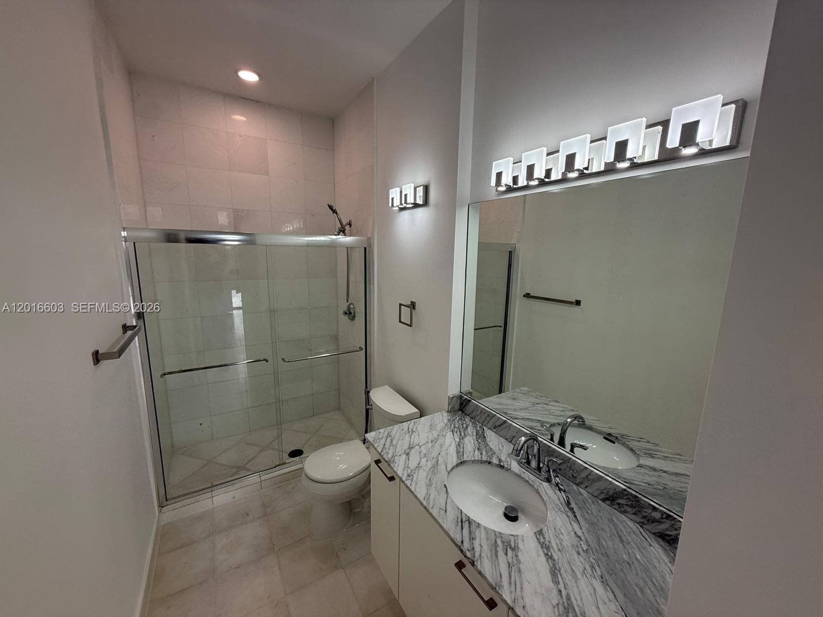 2001 Meridian Ave # 523, Miami Beach FL 33139 — 17