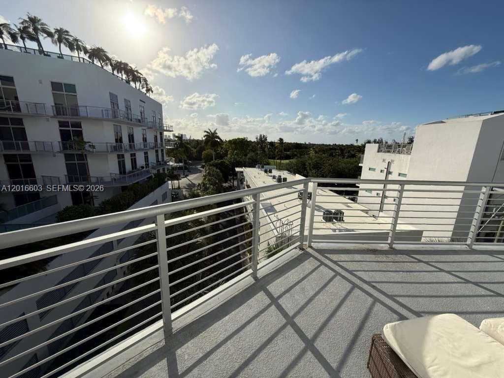 2001 Meridian Ave # 523, Miami Beach FL 33139 — 19