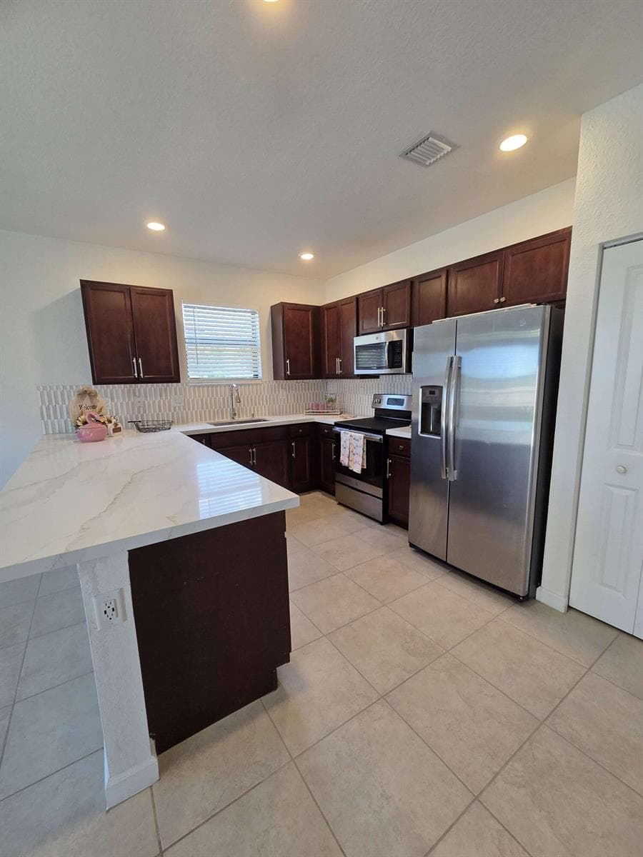 195 SE 24th Court, Homestead FL 33033 — 7