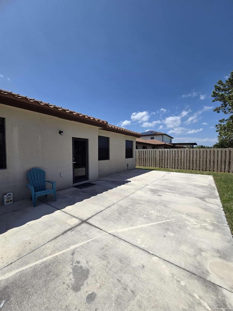 195 SE 24th Court, Homestead FL 33033 — 9