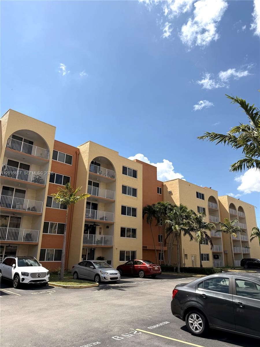 6990 NW 186th St # 210A, Hialeah FL 33015 — 10