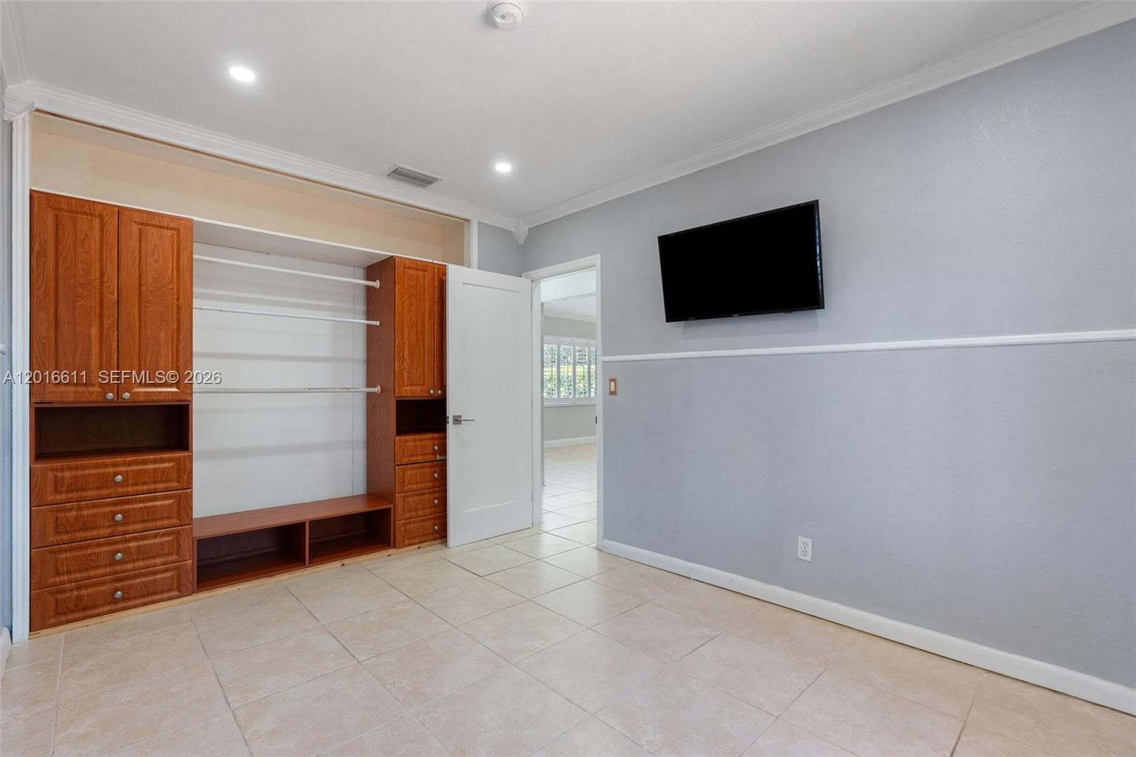 1025 Sylvania Blvd # 0, West Miami FL 33144 — 20