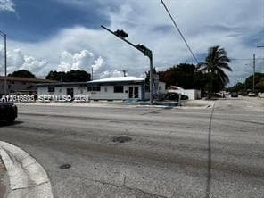 918 E 2nd Ave, Hialeah FL 33010 — 1